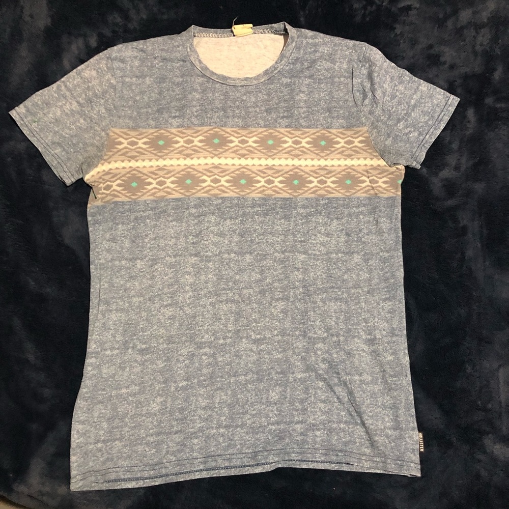 Hollister t shirt